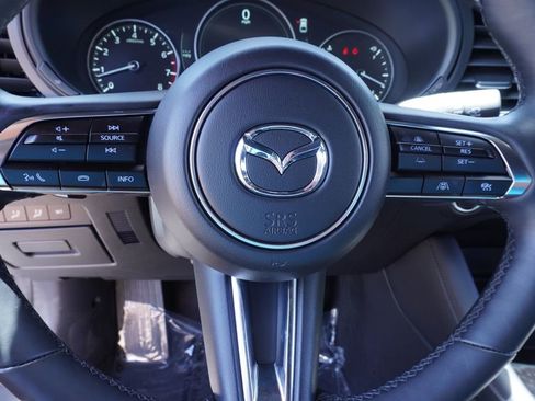 Used 2025 MAZDA MAZDA3 Hatchback w/Premium Plus Pkg AWD/4WD image 18