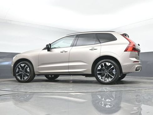New 2026 Volvo XC60 B5 Plus w/ Protection Package Premier AWD/4WD image 41