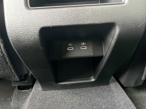 New 2025 Mitsubishi Outlander SE image 27