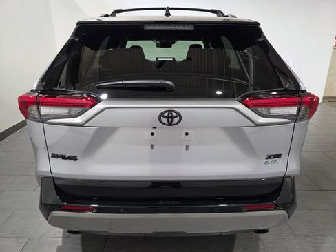 Used 2025 Toyota RAV4 XSE w/ Advanced Technology Package AWD/4WD image 4