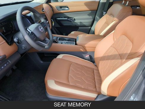 New 2026 Nissan Pathfinder Platinum w/ Cargo Package image 14