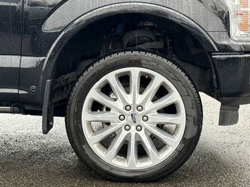 Used 2019 Ford F150 Limited image 11