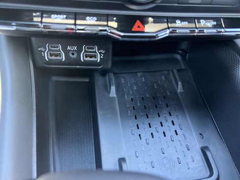 Used 2025 Dodge Durango R/T image 27