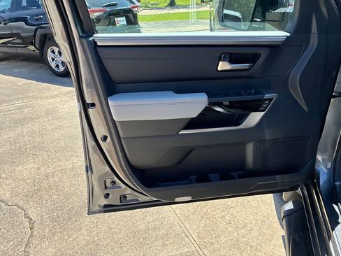 New 2026 Toyota Tundra Limited AWD/4WD image 12