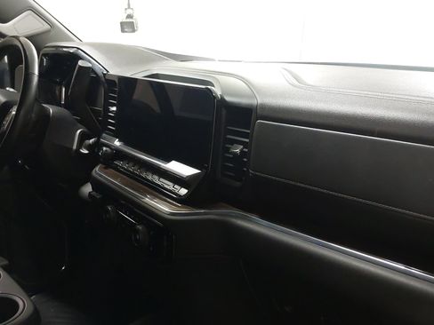 Used 2024 Chevrolet Silverado 2500 LT AWD/4WD image 28