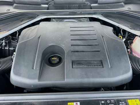 Used 2023 Land Rover Range Rover Sport SE Dynamic image 37