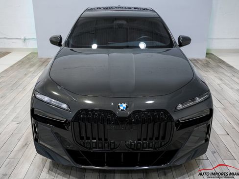 Used 2023 BMW 760i xDrive w/ Executive Package AWD/4WD image 33