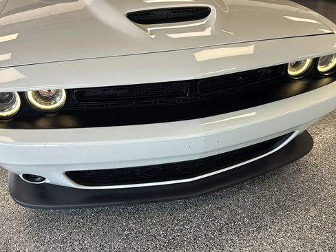 Used 2019 Dodge Challenger R/T w/ Driver Convenience Group RWD image 28