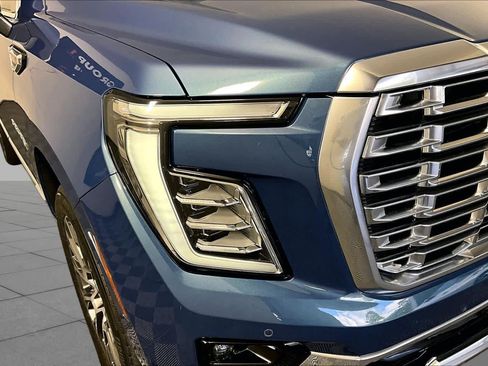 Used 2025 GMC Yukon Denali w/ Sun & Power Step Package RWD image 26