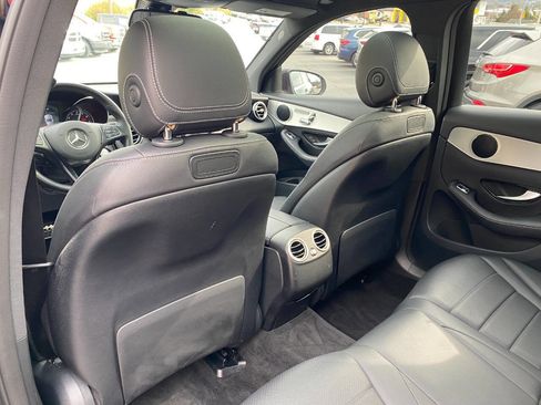 Used 2019 Mercedes-Benz GLC 300 4MATIC image 23