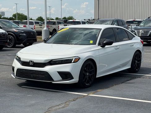 Used 2023 Honda Civic Sport image 9