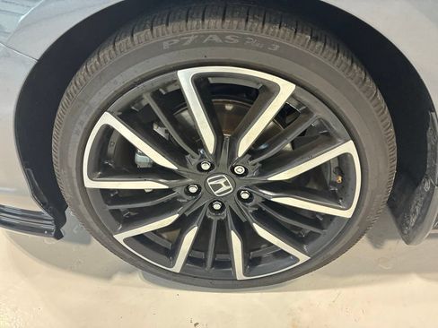 Used 2024 Honda Accord Touring image 12