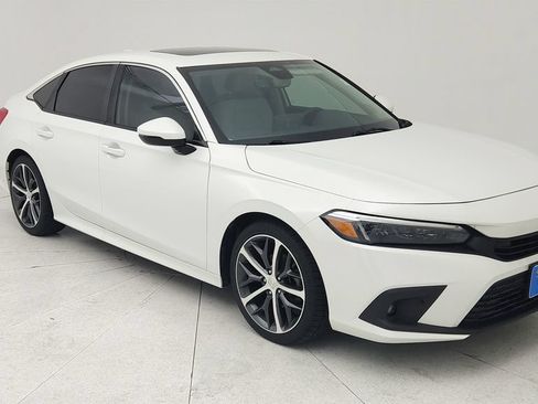 Used 2023 Honda Civic Touring image 1