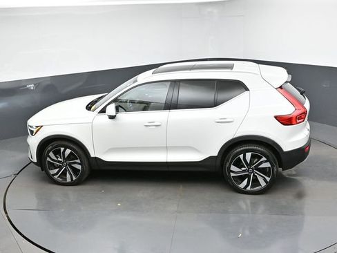 Used 2023 Volvo XC40 B5 Ultimate w/ Protection Package Premier AWD/4WD image 24