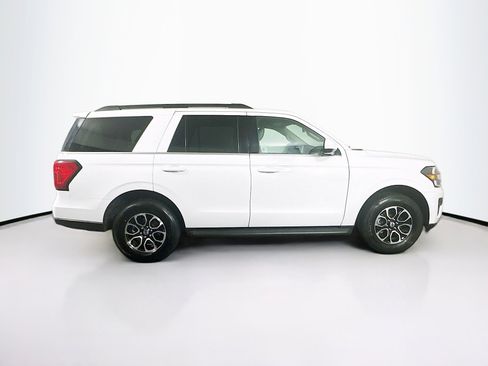 Used 2024 Ford Expedition XLT image 10
