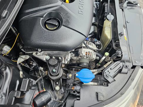 Used 2015 Hyundai Elantra SE w/ Option Group 02 image 41