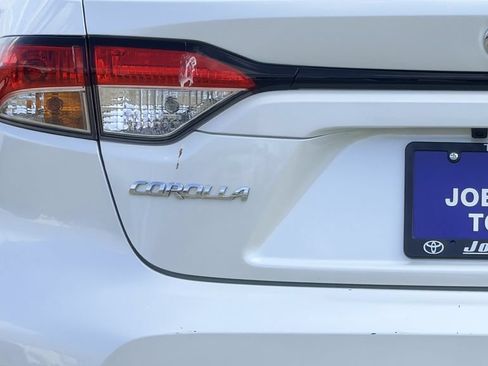 Used 2024 Toyota Corolla LE FWD image 9