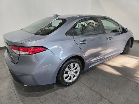 Used 2023 Toyota Corolla LE image 5
