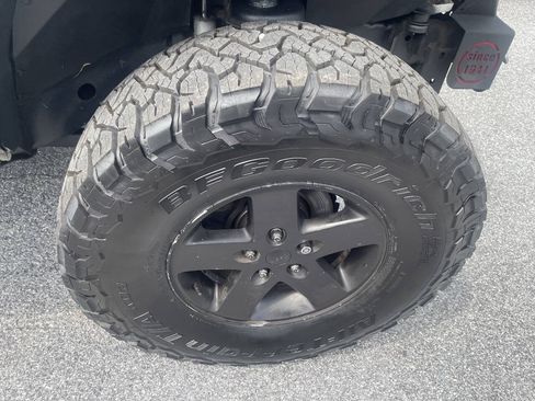 Used 2014 Jeep Wrangler Unlimited Sport w/ Quick Order Package 24S AWD/4WD image 27