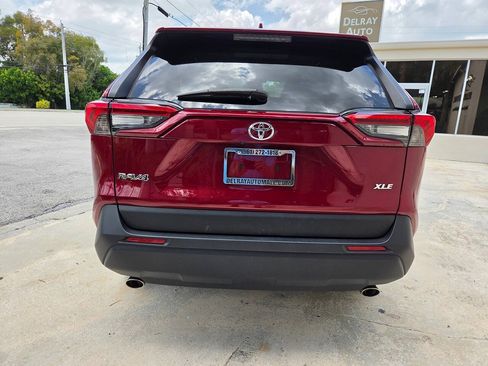 Used 2025 Toyota RAV4 XLE FWD image 6