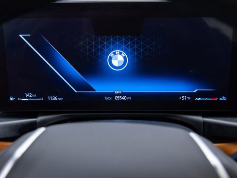 Used 2024 BMW 330i xDrive 330i xDrive w/ Convenience Package image 22