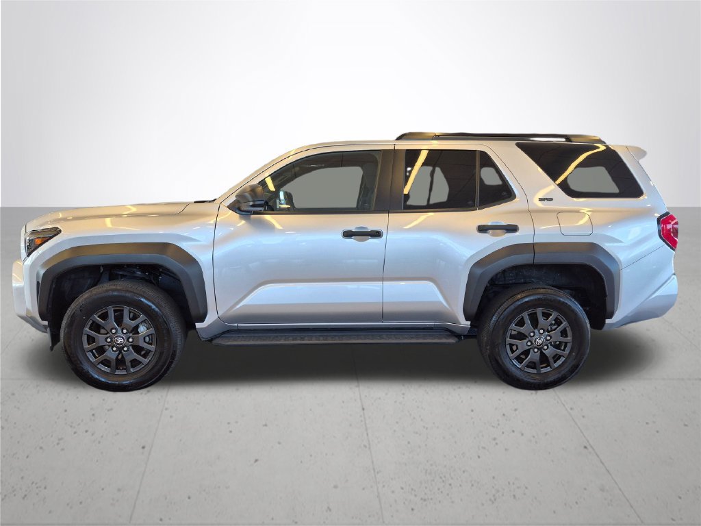 Used 2025 Toyota 4Runner SR5 AWD/4WD image 11