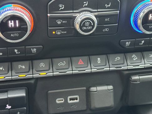 Used 2021 GMC Sierra 1500 Denali w/ Denali Ultimate Package image 30