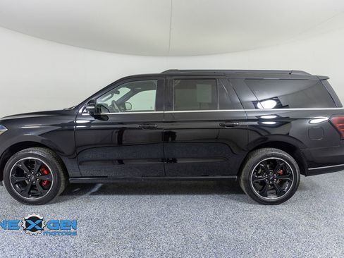 Used 2022 Ford Expedition Max Limited AWD/4WD image 4