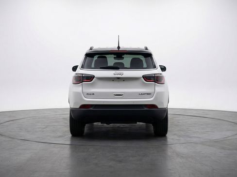 Used 2025 Jeep Compass Limited AWD/4WD image 7