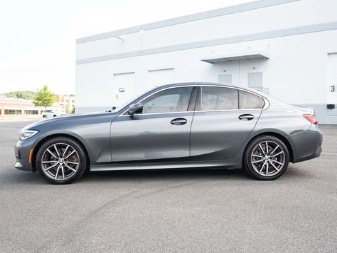 Used 2020 BMW 330i Sedan w/ Convenience Package RWD image 3