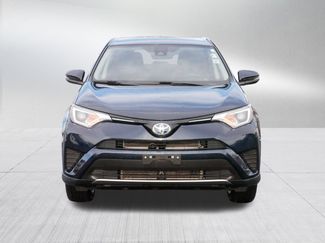 Used 2018 Toyota RAV4 LE video 2