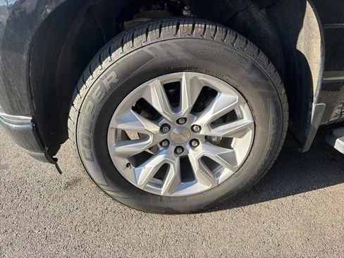 Used 2020 Chevrolet Silverado 1500 Custom w/ Custom Value Package image 7