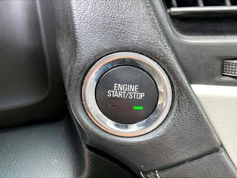 Used 2017 GMC Yukon SLT w/ Open Road Package image 32