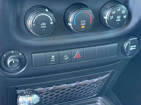 Used 2017 Jeep Wrangler Unlimited Sport w/ Quick Order Package 24S image 22