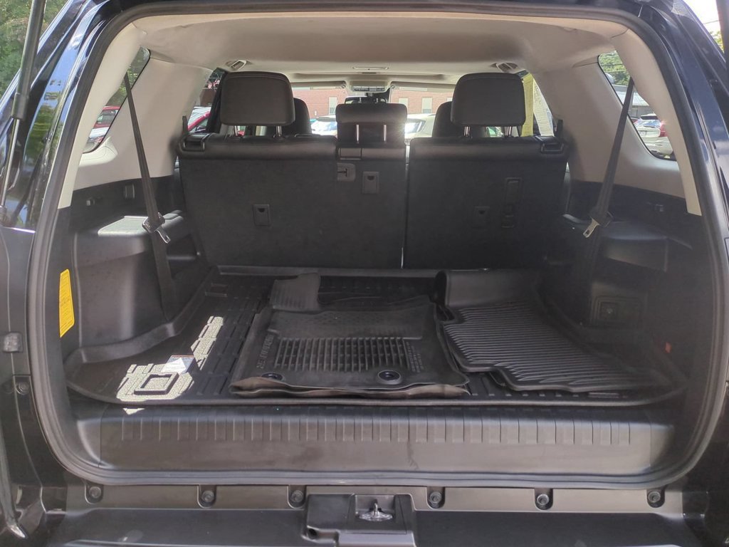 Used 2024 Toyota 4Runner Limited AWD/4WD image 27