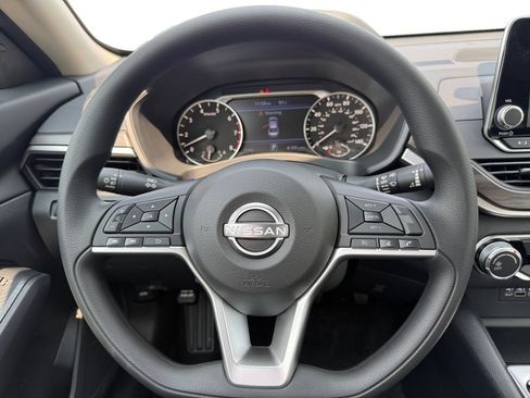 New 2026 Nissan Altima 2.5 SV FWD image 12