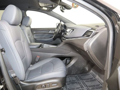 Used 2023 Buick Enclave Essence AWD/4WD image 12