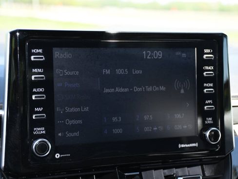 Used 2021 Toyota Corolla SE w/ Carpet Mat Package (TMS) FWD image 33