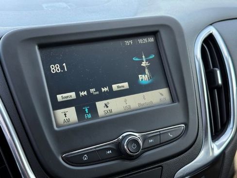 Used 2018 Chevrolet Equinox LT image 25