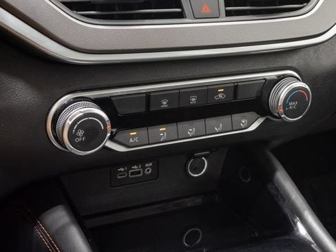 Used 2025 Nissan Altima 2.5 SR AWD/4WD image 17