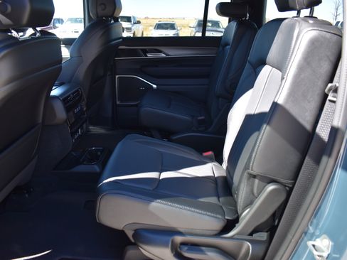 New 2026 Jeep Grand Wagoneer Limited AWD/4WD image 20