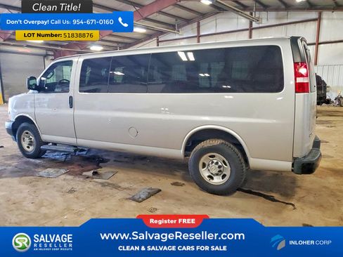 Used 2021 Chevrolet Express 3500 LS RWD image 3