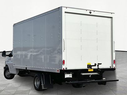 New 2024 Chevrolet Express 4500 Extended w/ Power Convenience Package