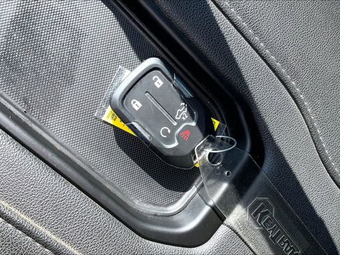 Used 2022 Chevrolet Silverado 2500 LTZ w/ Z71 Chrome Sport Edition image 14