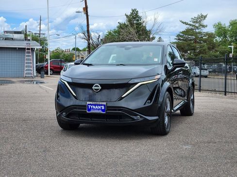 Used 2024 Nissan Ariya AWD image 3