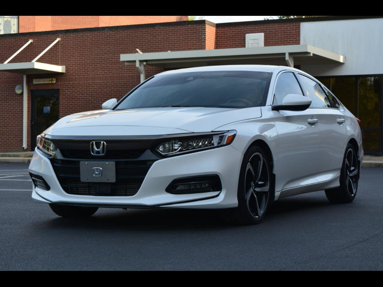 Used 2019 Honda Accord Sport image 1