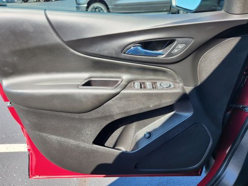 Used 2020 Chevrolet Equinox LT w/ Driver Convenience Package FWD image 23