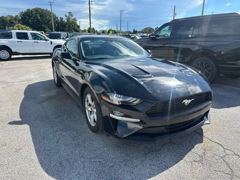 Used 2019 Ford Mustang Coupe RWD image 9