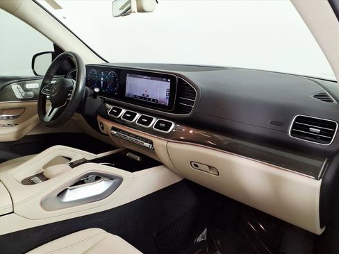 Used 2020 Mercedes-Benz GLS 450 4MATIC image 9