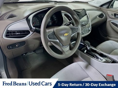 Used 2024 Chevrolet Malibu LT FWD image 12